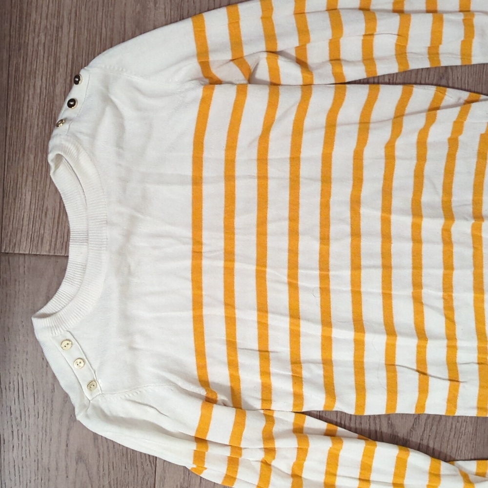 Gorgeous Lefties size M sweater